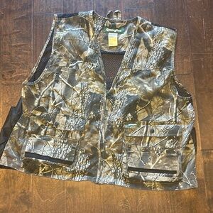 Remington Real Tree Hunting Vest Men’s size 2XL